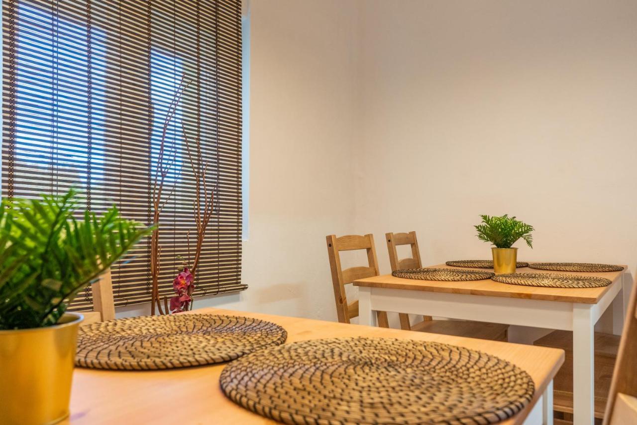 مبيت وإفطار أفيليس Casa Lopez المظهر الخارجي الصورة